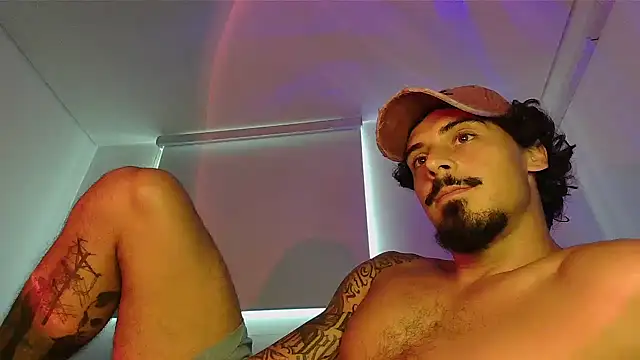 milkoffe live sex cam