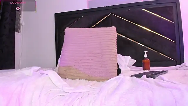 april_jones05 webcam