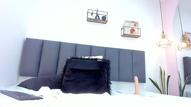 sam_doll_ - Sam_doll_'s free webcam - UK Sex Cams