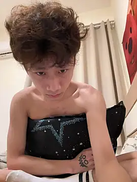 sexyboy-3525 (M twink) - 全裸展示半小时