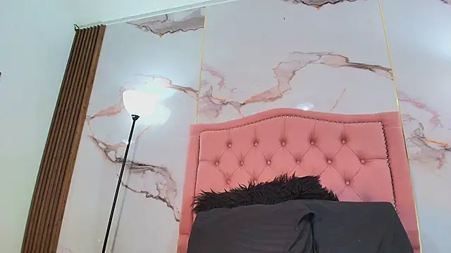 la_indiia (F young) - MY BIRTHDAY IS COMING  WE HAVE FUN