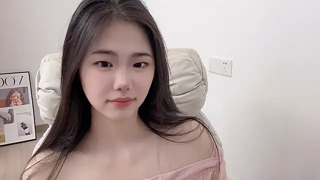 suki-1 (F young) - 打屁屁5下