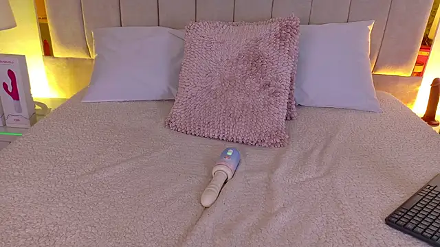 anastasia_gb (F teen) - TWO FINGERS IN THE ASS