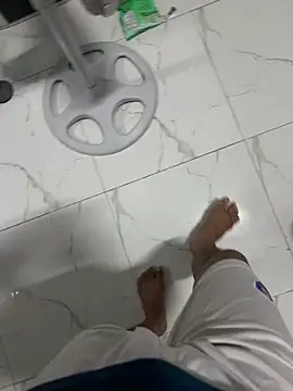 ngoclinh555 (Ask my age) - Cum bắn liếm khí