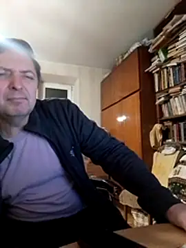 pokaz2020 (M mature) - Cam on the front window