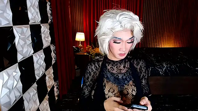 lhexiecollins (T teen) - BE OUR CUM DUMPSTER HERE