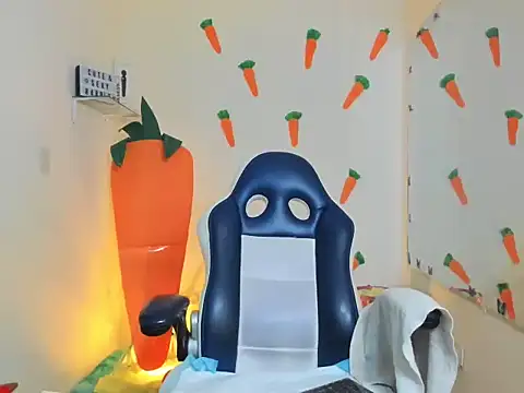 alexa-cooper- webcam