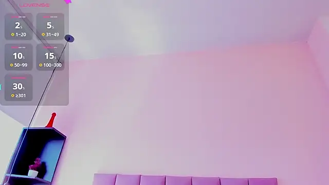 violet_myerrs webcam