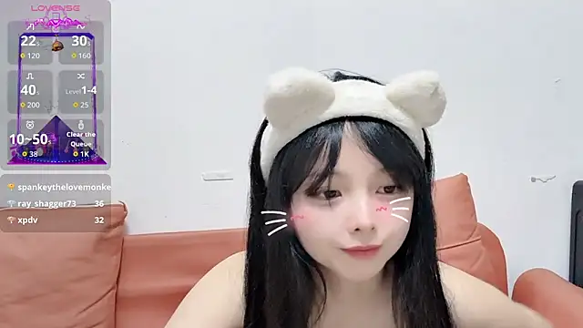 qq88-99 - QQ88-99's free webcam - UK Sex Cams