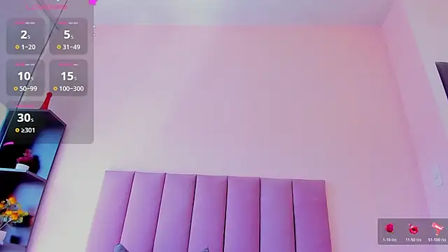 violet_myerrs webcam