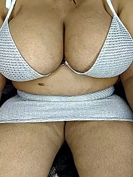 Curvy_Pooja webcam