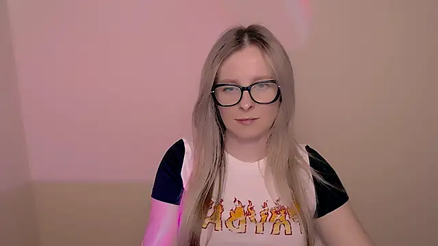 AnnePeach webcam