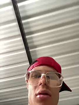 guy_latin_unlimited (M young) - naked cum boy show public