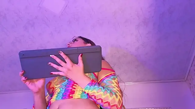 madisonjones- webcam