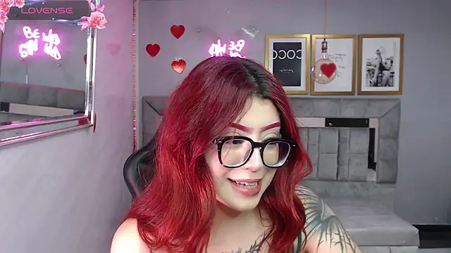 Red_Bunny_v webcam