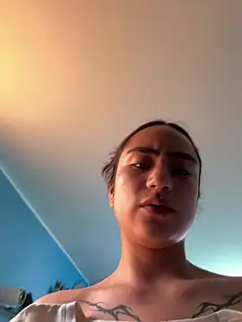 Lia_Moon_Official webcam