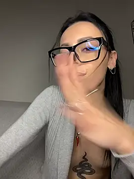 alibi_room (F young) - NAKED & PUSSY PLAY + LT 3min CTRL