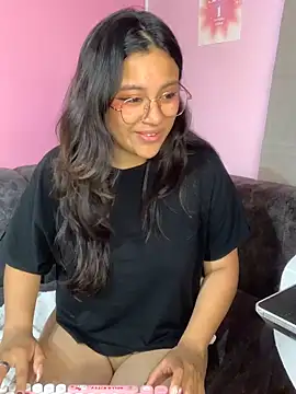 Webcam Model (LilithRose_)  is live.Free join now!