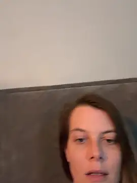 newmichelle (F young) - 2 Finger pussy + 2 couple videos