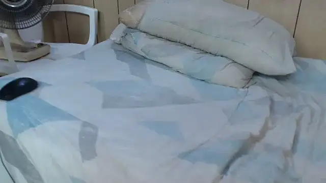 BootyDarkEbony webcam