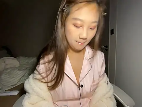 美女tutu512在线直播