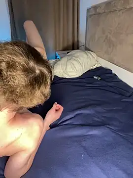 TwinksNextDoor webcam