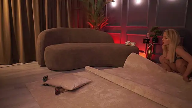 MissEmaDivine webcam