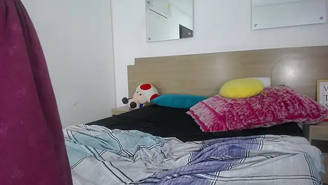 Ebony_N_Blonde webcam