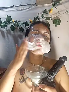 Webcam Model (laurahotdirty)  is live.Free join now!