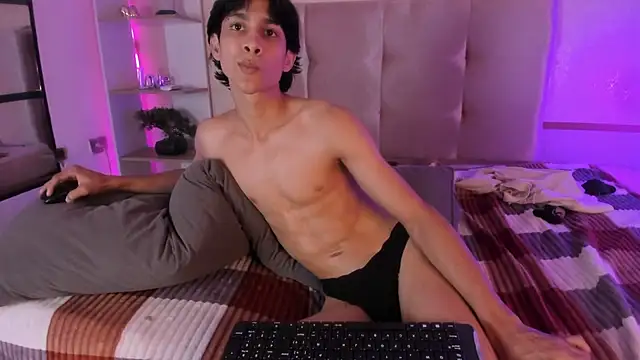 cheys_mast - Cheys_Mast's free webcam - UK Sex Cams