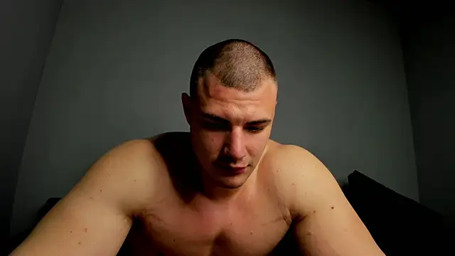 troy_bigtitan (M young) - 10 squats