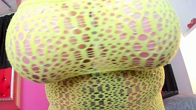 ScarletBigTitties webcam