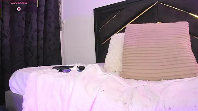 april_jones05 webcam