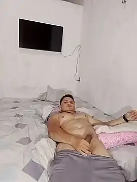 michael_95_ (M young) - #brazilian #brunettes #cam2cam #cheap-privates #handjob #hd #masturbation #mobile #muscular #portuguese-speaking #small-audience #straight #striptease #student #white #young