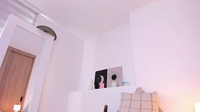 nicolette_bale webcam