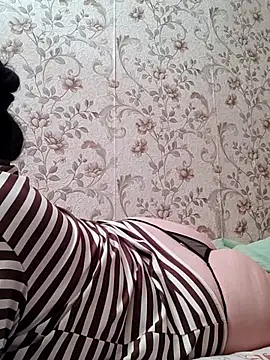 Zulfiya_Bruce webcam