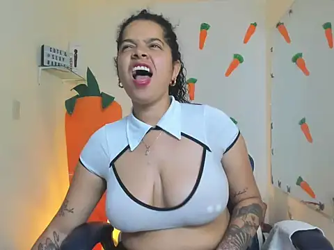 alexa-cooper- webcam