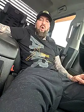 Beardedtattood webcam