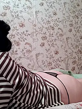 Zulfiya_Bruce webcam