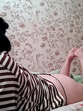 Zulfiya_Bruce webcam