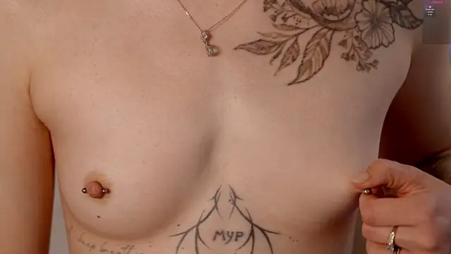 ho1yho1e - Ho1yho1e's free webcam - UK Sex Cams