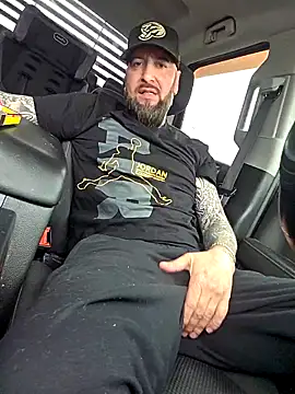 Beardedtattood Live Webcam on Stripchat