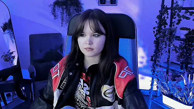 elainebeness (F young) - hi cuties😋