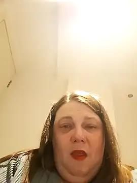 HotHornyEmmaX webcam