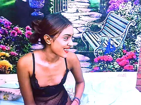 IndianPretty14u2Luv webcam