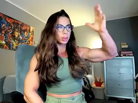 Alesyamuscledoll@xh webcam