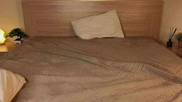 alorenna - Alorenna's free webcam - UK Sex Cams