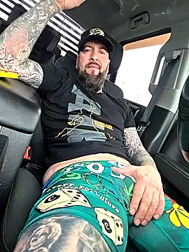 Beardedtattood's live cam