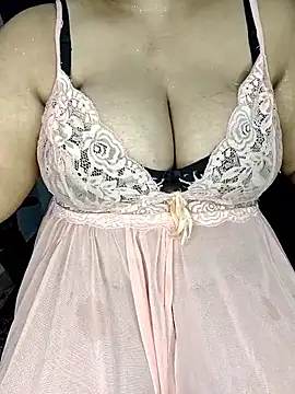 Curvy_Pooja webcam