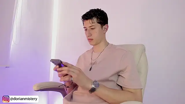 Dorianmistery2322_ webcam